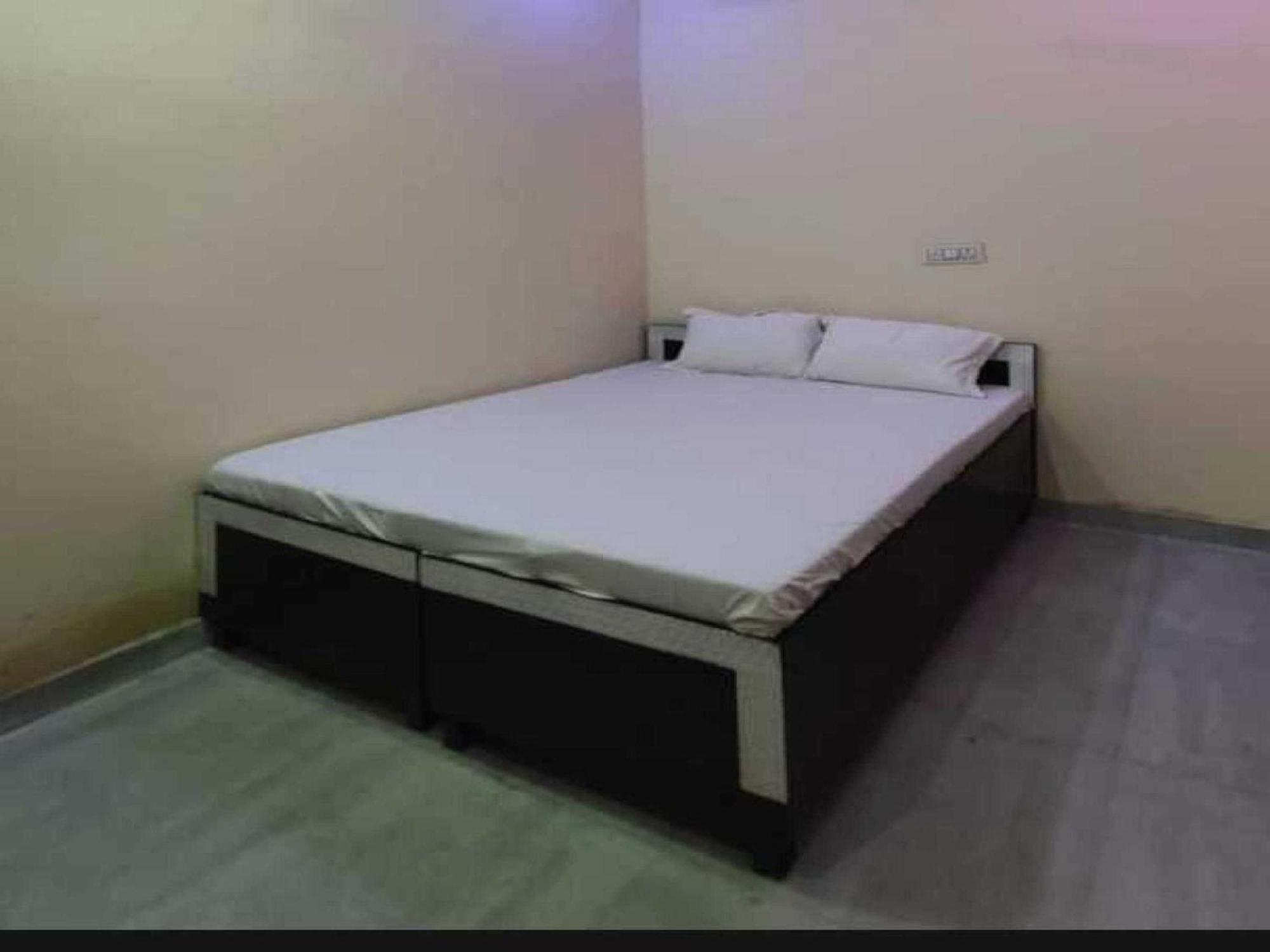 Hotel O G Hotel Happy Home Alīgarh エクステリア 写真